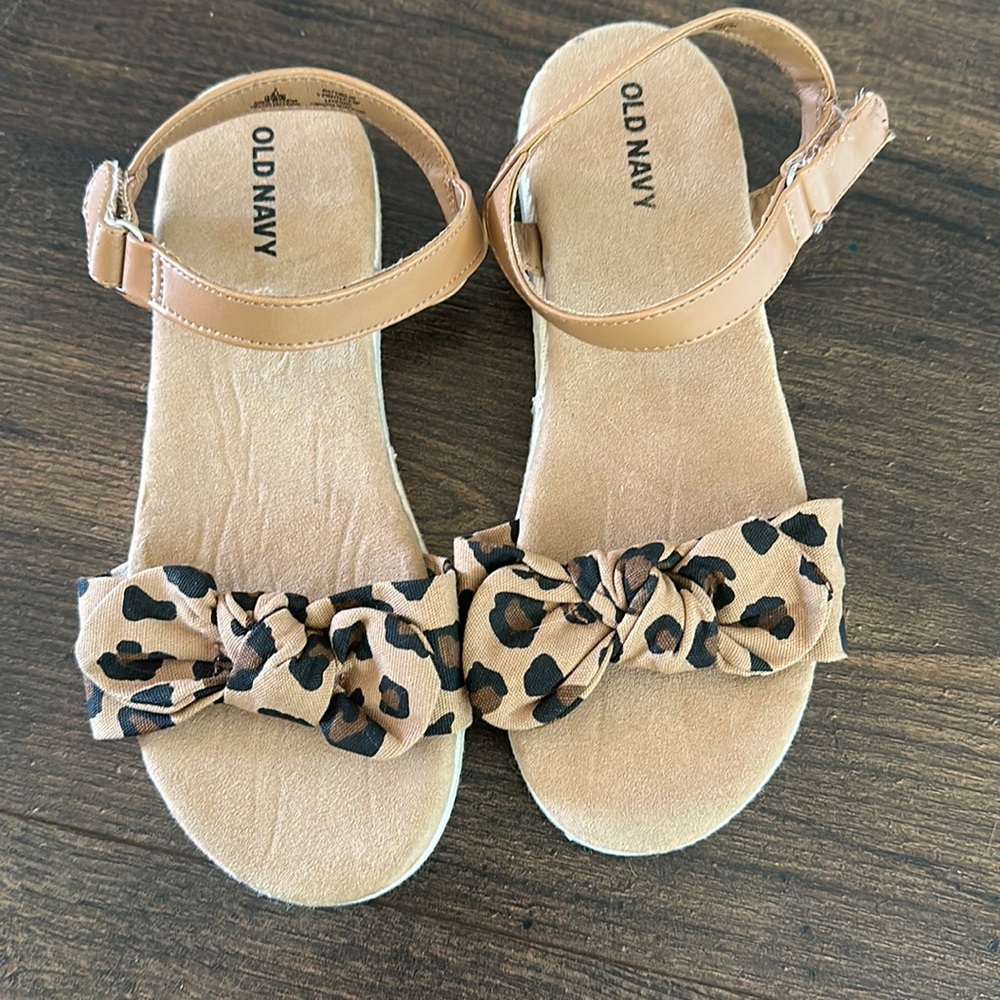 Old navy girls leopard print sandals